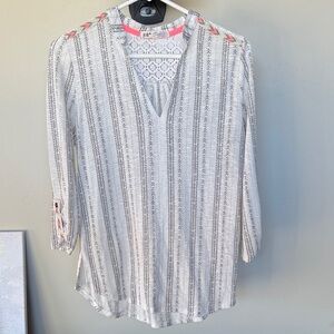 Jolt White and Gray Patterned Blouse with Pink Details